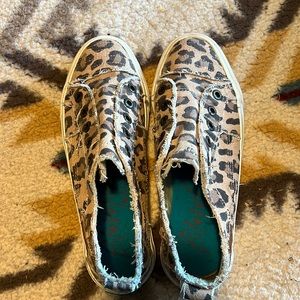 Blowfish cheetah print slip on size 9